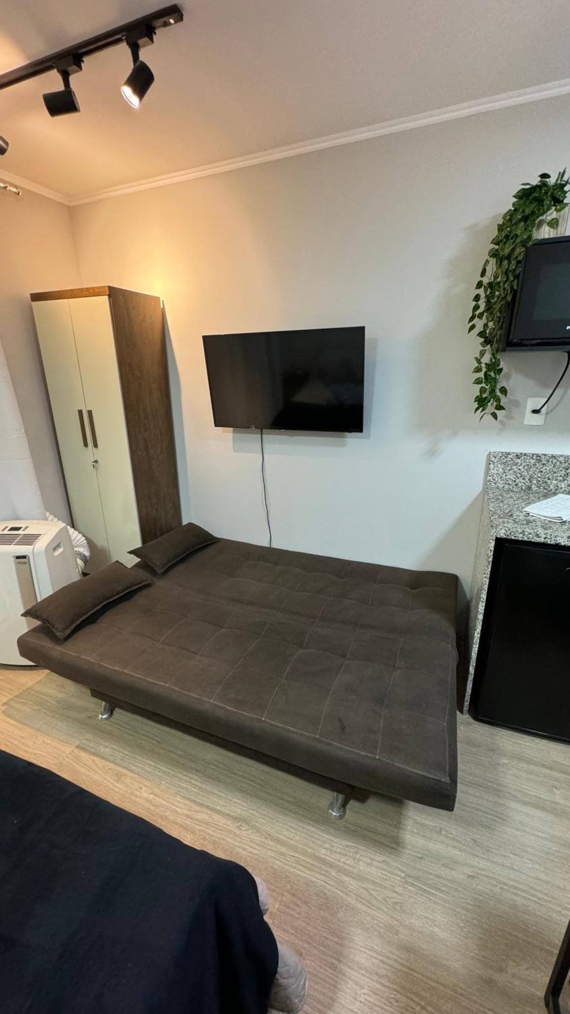 Apartamento Veneza Prox Metro Bras, Feirinha Madrugada, 25 Marco, Templo Salomao São Paulo