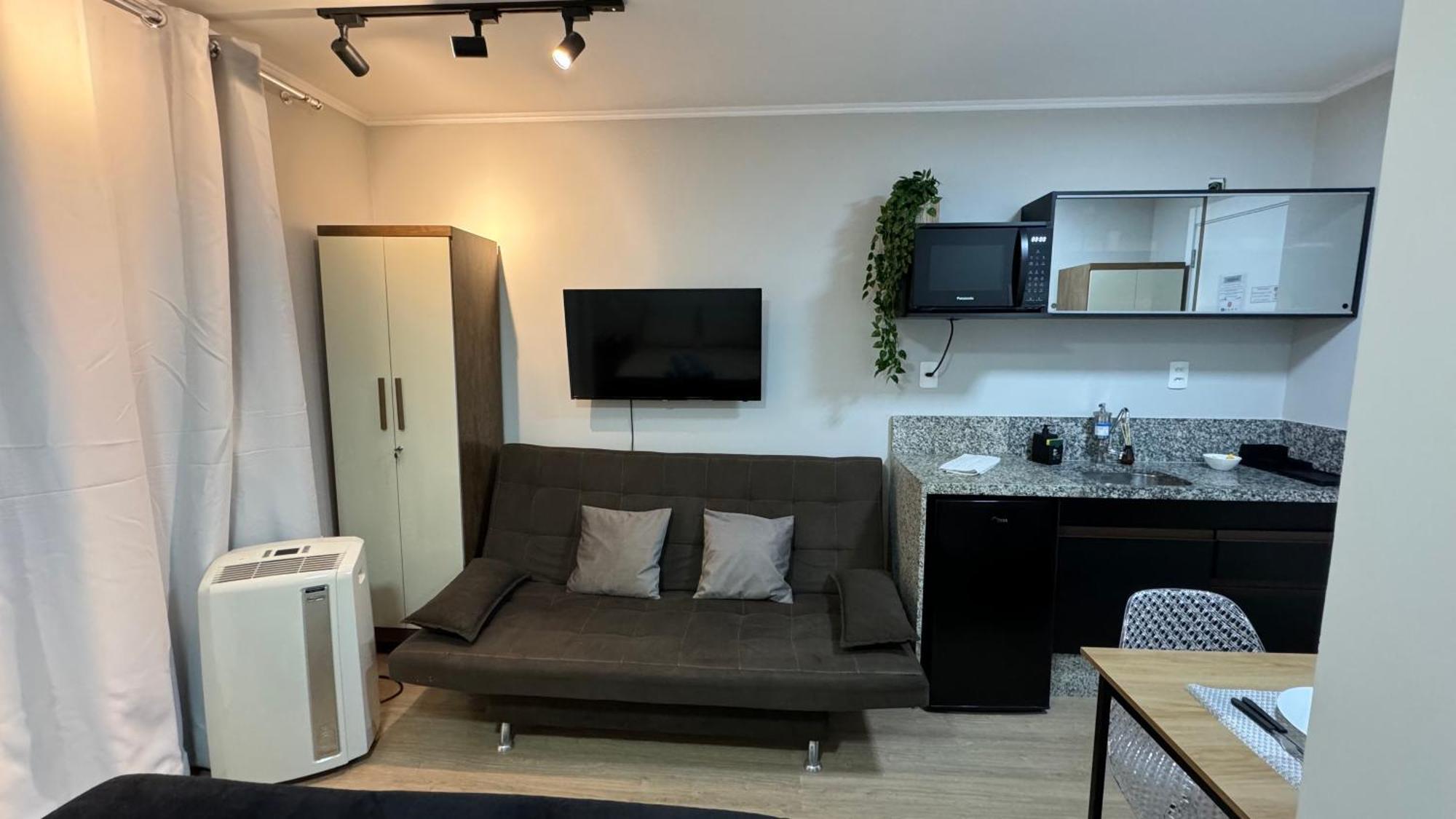 Veneza Prox Metro Bras, Feirinha Madrugada, 25 Marco, Templo Salomao Apartamento